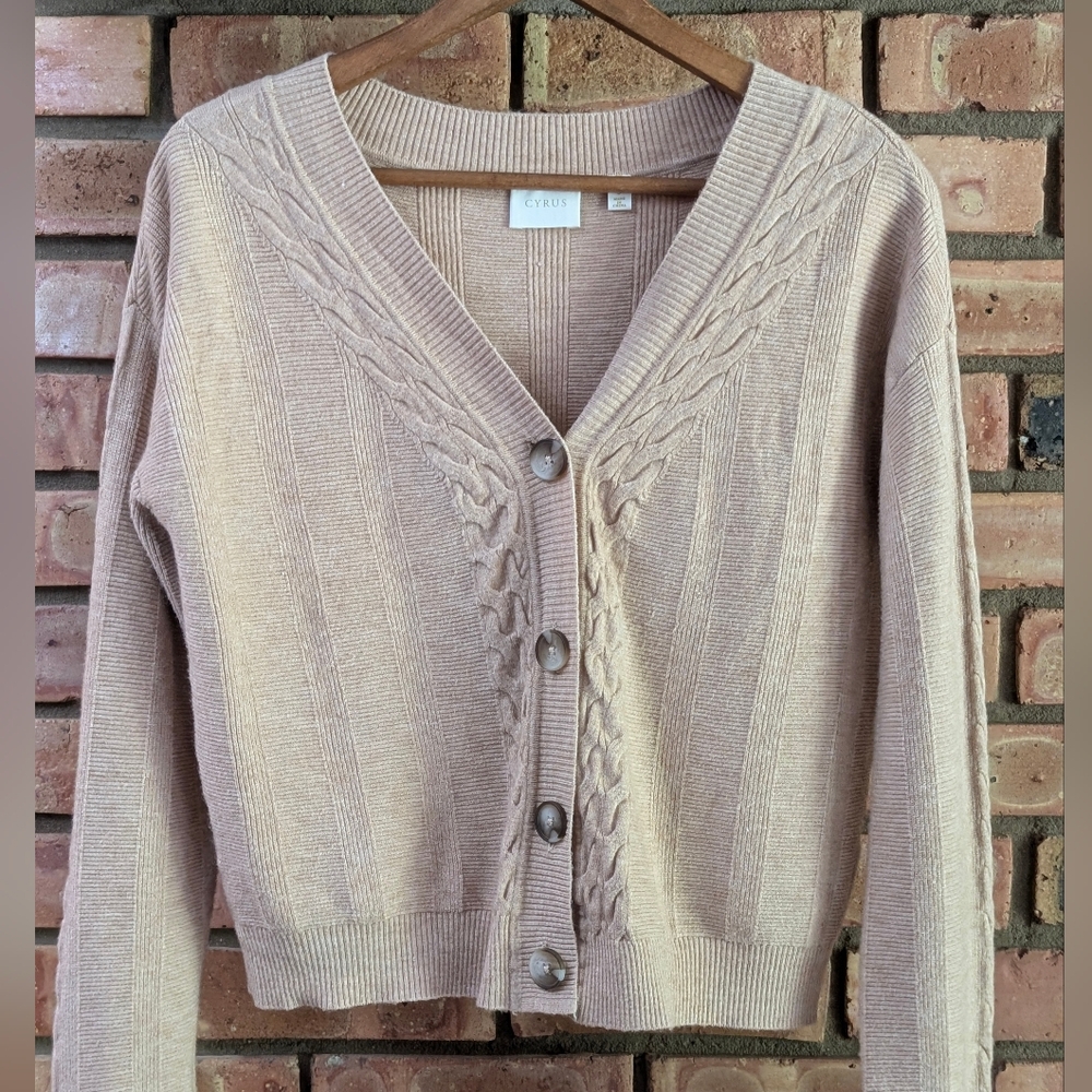 Cyrus Beige Cable Knit V‑Neck Button Cardigan